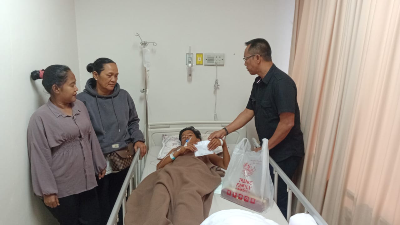 RA Bantu Korban Penyerangan Monyet