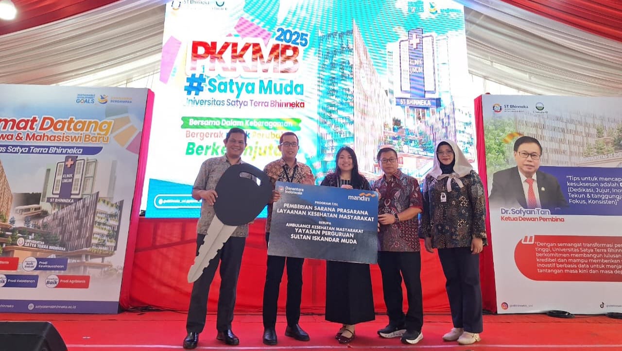 Bank Mandiri Serahkan Ambulans Untuk YPSIM, Perkuat Akses Pendidikan Dan Kesehatan Di Medan