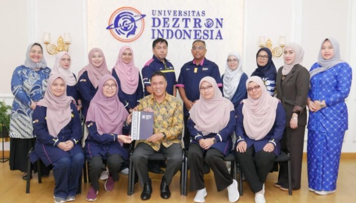 Universitas Teknologi MARA Malaysia Kunjungi Universitas Deztron Indonesia, Perkuat Kolaborasi