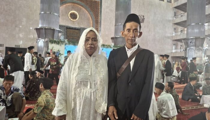 Cinta di Usia Senja, Pesan dari Pasangan Tertua Nikah Massal Kemenag