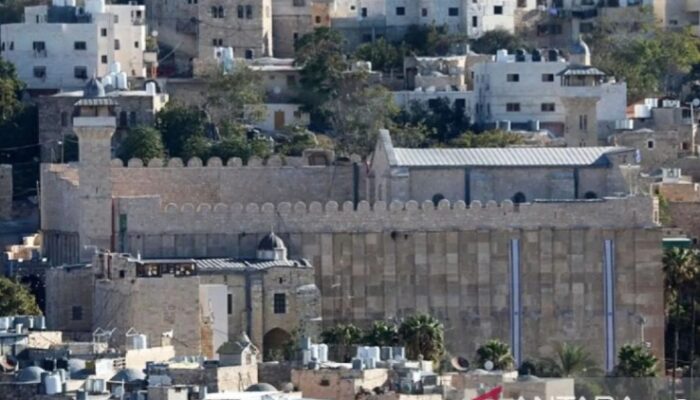 Dalam Pengawasan Israel, Ribuan Warga Palestina Rayakan Maulid Nabi Di Hebron