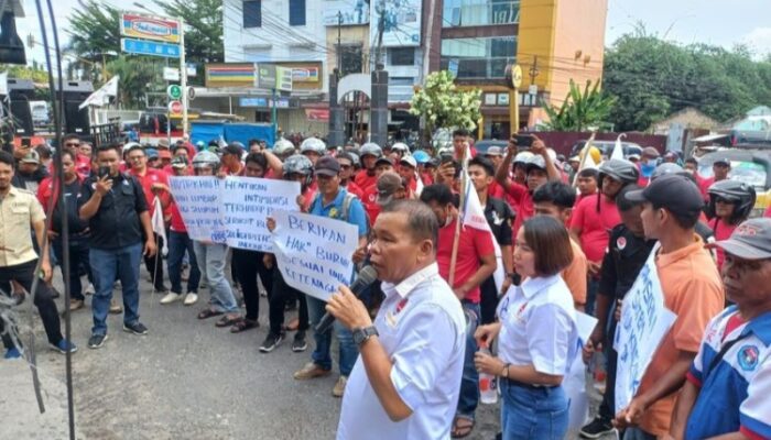 Di Simalungun, Buruh Pabrik Kelapa Sawit Demo Tuntut Upah Lembur