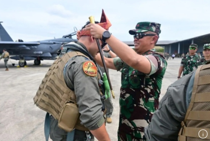 Tiga Pesawat Tempur F-15 AS Latihan Bersama Di Lanud Pekanbaru
