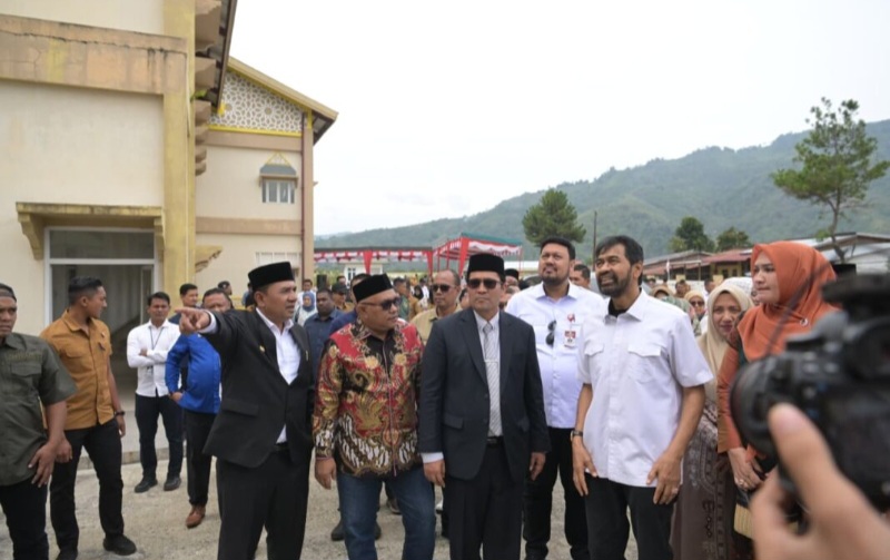 Mualem Serahkan Aset RS Regional Aceh Tengah Senilai Rp151 Miliar