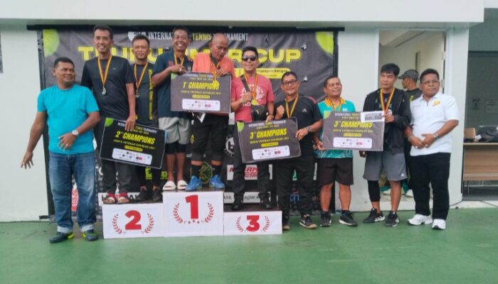 PTPN IV Raih Juara Turnamen Tenis Lapangan Teuku Umar Cup 2025