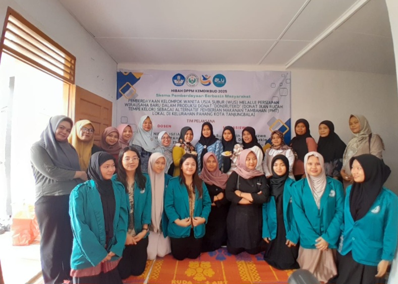 Tim PKM Unimed Tingkat Pemahaman WUS Tentang PMT Lokal Hasil Diversifikasi Ikan Rucah