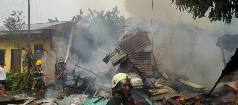 Tertidur, Rumah Di Jl. Penguin XVI Ludes Terbakar