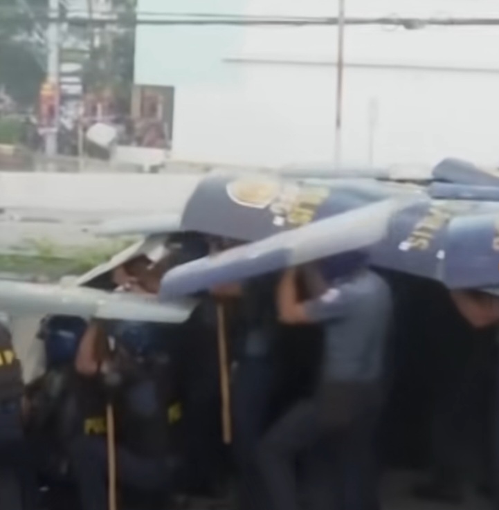 Demo Anti Korupsi Di Filipina Ricuh, Puluhan Ribu Demonstran Dan Polisi Bentrok