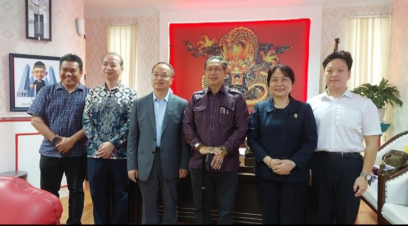 Konjen RRT Di Medan Lakukan Pertemuan Kehormatan Dengan Ketua DPRD Medan