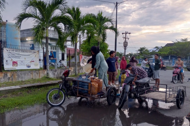 Warga Kampung Nelayan Indah Ancam Unjuk Rasa Kantor Perumda Tirtanadi