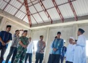 Safari Jumat Di Medan Deli, Rico Waas Serahkan Bantuan Untuk Masjid Nurul Hidayah