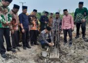 HM Subandi Lakukan Peletakan Batu Pertama Pembangunan Masjid PRM Tangkahan