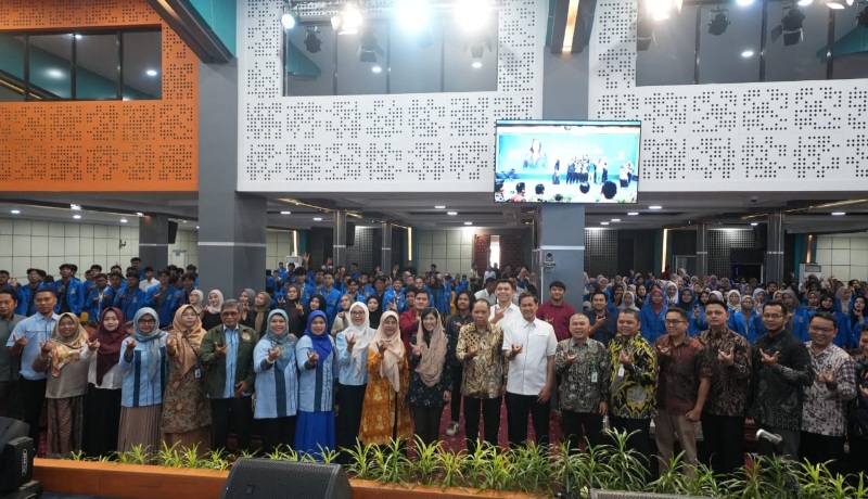 Kuliah Perdana, Menkomdigi RI Beri Motivasi Digital Untuk Mahasiswa Baru FISIP UMSU