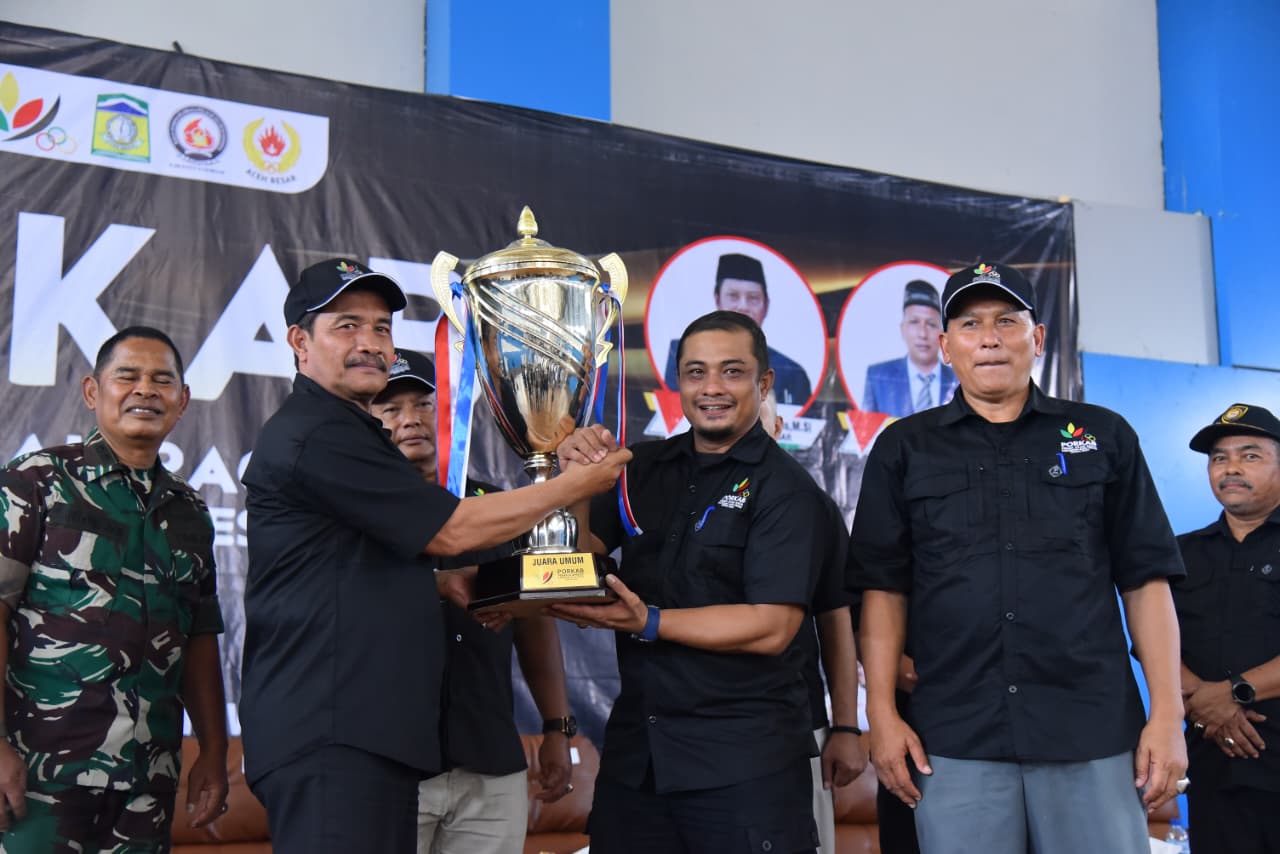 Wakil Bupati Aceh Besar Tutup Porkab 2025, Darul Imarah Juara Umum