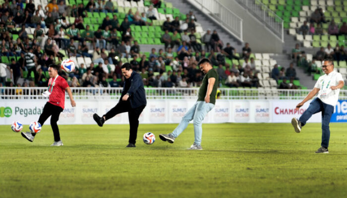 Gubsu Dan Ketua PSSI Erick Thohir Tendang Bola Buka ‘Pegadaian Championship’