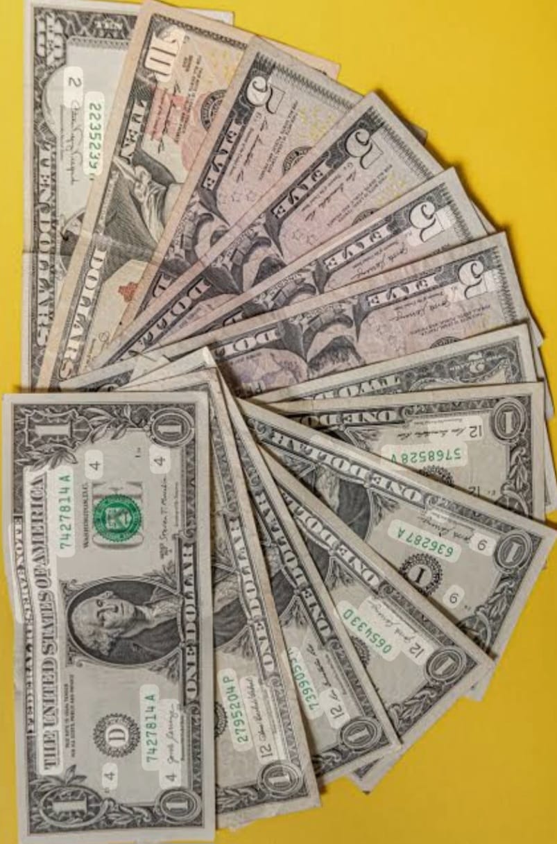 Himbara Sepakat Naikkan Bunga Deposito Dolar AS Jadi 4 Persen