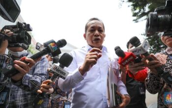 Menteri Koperasi Ferry Joko Juliantono di Istana Kepresidenan, Jakarta, Senin (15/9/2025). (CNBC Indonesia/Tri Susilo)