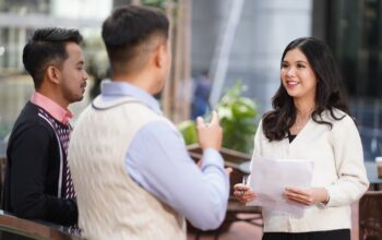 Survei Konsumen Bank Indonesia pada Agustus 2025 mengindikasikan keyakinan konsumen terhadap kondisi ekonomi tetap terjaga. Hal ini tecermin dari Indeks Keyakinan Konsumen (IKK) yang berada pada level optimis (indeks >100) sebesar 117,2.