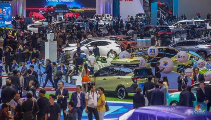 Pembelian Mobil Baru Menurun, Pembiayaan Multifinance Melambat