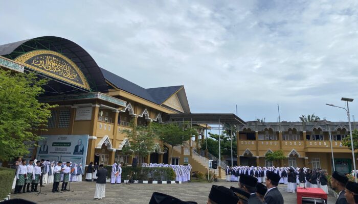 Pesantren Darfaqih Qur’ani Aceh Timur Peringati Hari Santri dengan Upacara dan Refleksi “5 Makna Seorang Santri”