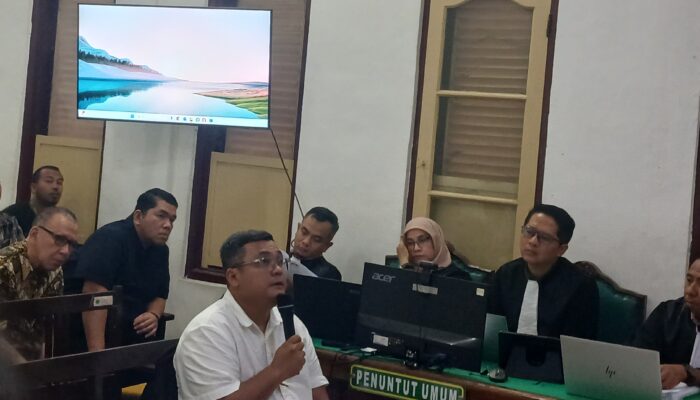 Topan Pastikan Proyek Jalan Sipiongot Prioritas Bobby