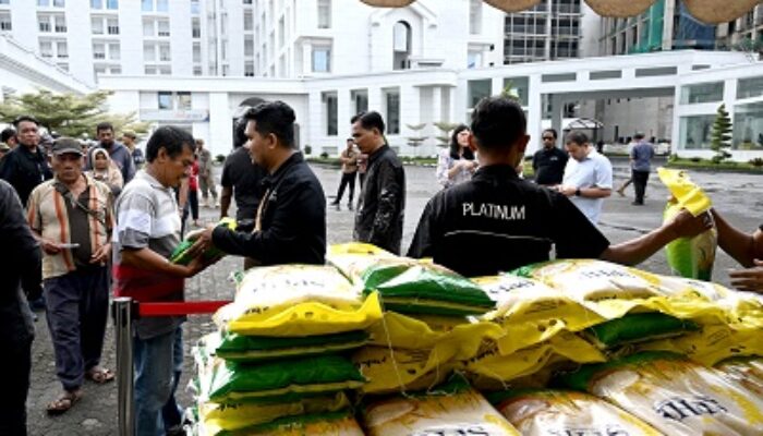 Bantu Pemerintah Stabilkan Harga, Barisan Bobby Nasution Indonesia Lepas 5 Ton Beras Murah