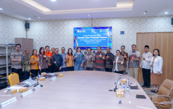 Universitas Prima Indonesia (UNPRI) menerima kunjungan kerja resmi dari Komite Ilmu Penyakit Dalam (KIPD), Kolegium Ilmu Penyakit Dalam, dan Perhimpunan Dokter Spesialis Penyakit Dalam Indonesia (PAPDI). Kegiatan berlangsung pada Jumat, 3 Oktober 2025 di Ruang Rapat Utama Lantai 10 Kampus UNPRI, Jalan Sampul No. 3 Medan Petisah, Kota Medan.