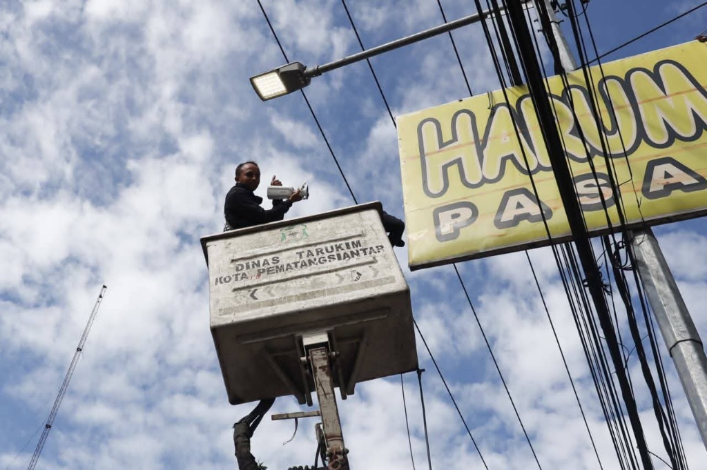 CCTV Awasi Relokasi Pedagang Pasar Horas