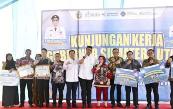 Pekerja Rentan Sumut Terima Kartu BPJS Ketenagakerjaan