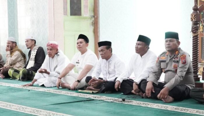 Bupati Padanglawas Jaring Aspirasi Lewat Jumat Berkah