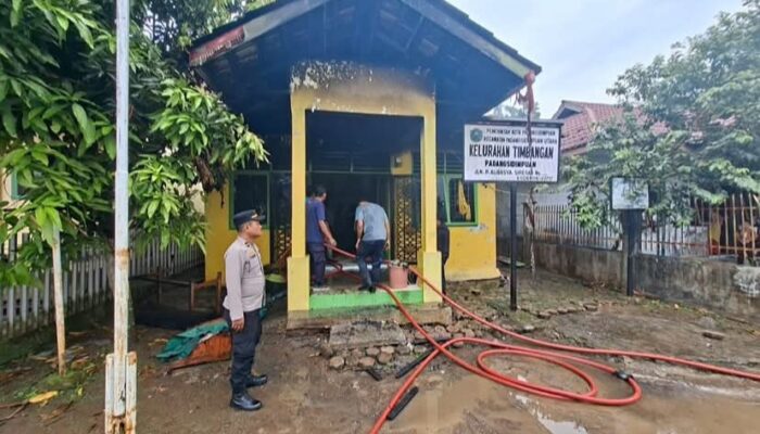 Kantor Lurah Timbangan Padangsidimpuan Ludes Terbakar