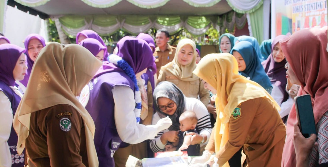 PKK Padanglawas Tinjau Imunisasi Kejar Program PENARI