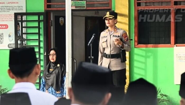Kapolres Siantar Beri Pesan Moral Di MTsN Lewat Program Police Go To School