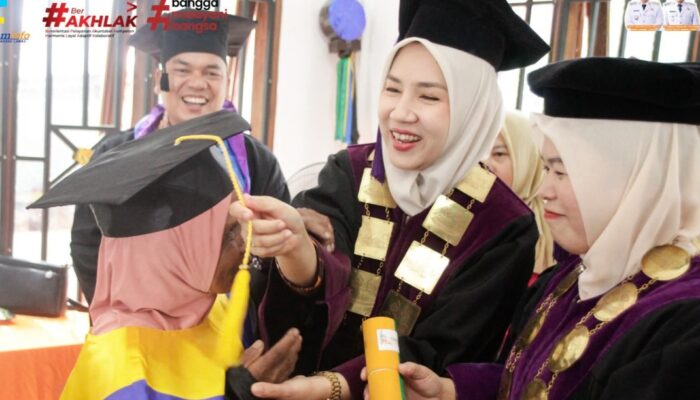 Sekolah Lansia Berkah Simanuldang Julu Wisuda Peserta