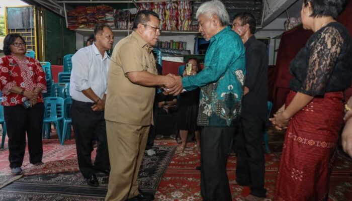 Wali Kota Wesly Sampaikan Duka Ke Keluarga Korban Kebakaran