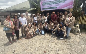 Program Studi Gizi Klinik FK USU saat menggelar pengabdian masyarakat bertema ‘Cancer is Not Destiny: Improve Your Nutrition and Physical Activity’ di Desa Pamatang Silimahuta, Simalungun.