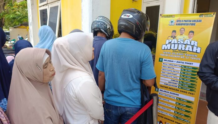Ratusan Warga Pidie Berdatangan, Serbu Pasar Murah HUT Ke-61 Partai Golkar