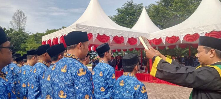Bupati Abdya Safaruddin: Di Balik Suksesnya Seorang Anak Ada Sosok Orang Tua Pekerja Keras