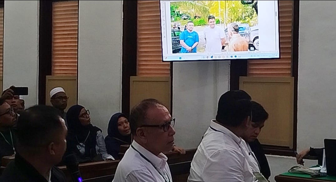 Foto Bobby Dan Topan Ginting Tampil Di Sidang Suap Proyek Jalan