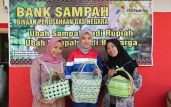 PT Perusahaan Gas Negara Tbk (PGN), Subholding Gas Pertamina, menegaskan komitmennya dalam mendukung pembangunan desa tertinggal melalui berbagai program Corporate Social Responsibility (CSR) yang berfokus pada pemberdayaan masyarakat, peningkatan ekonomi lokal, kesehatan, serta pengelolaan lingkungan secara berkelanjutan.