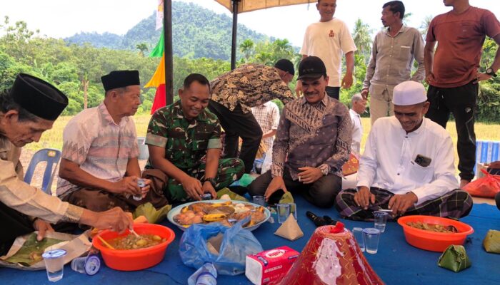 Camat Lhoong Apresiasi Masyarakat Krueng Kala Lestarikan Tradisi Kenduri Blang