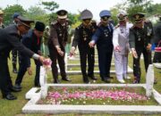 Korem Lilawangsa Ziarah Nasional Dan Tabur Bunga Peringati HUT Ke-80 TNI