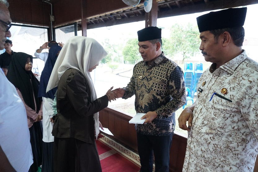 Halaqah Pengajian Meuligoe Bupati Aceh Besar Peringati Maulid Nabi 1447 H, Santuni 80 Anak Yatim