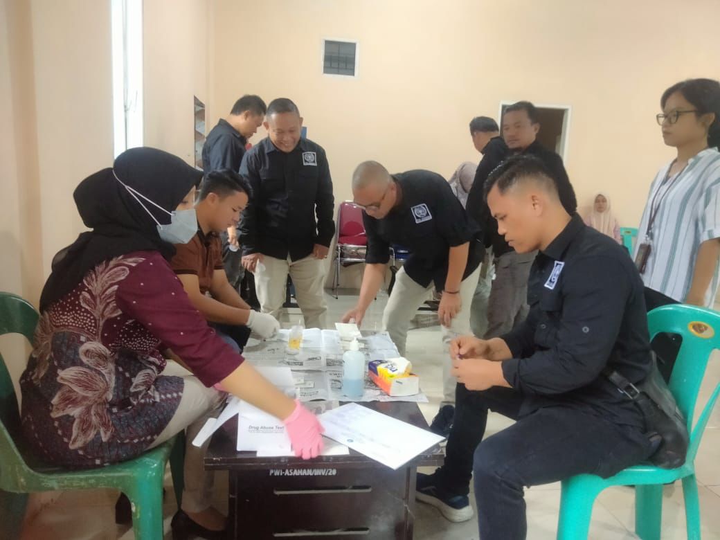 Pastikan Anggota Steril Dari Narkoba, PWI Asahan Gandeng BNNK