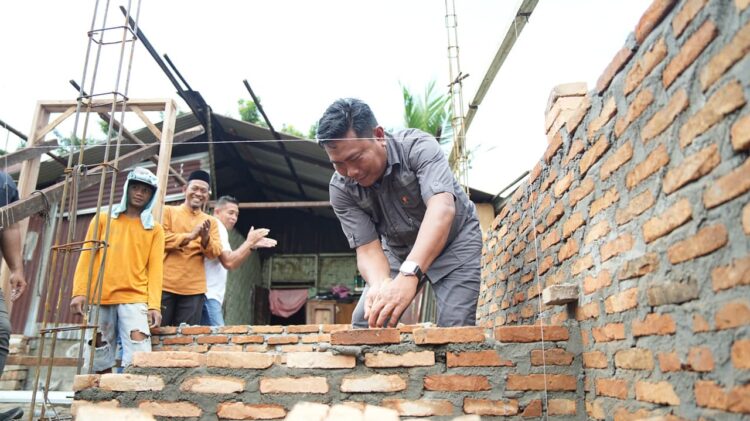 Berjemur Di Pagarmerbau, Wabup Deliserdang: Kesehatan Anak Sekolah Diawali Toilet Bersih