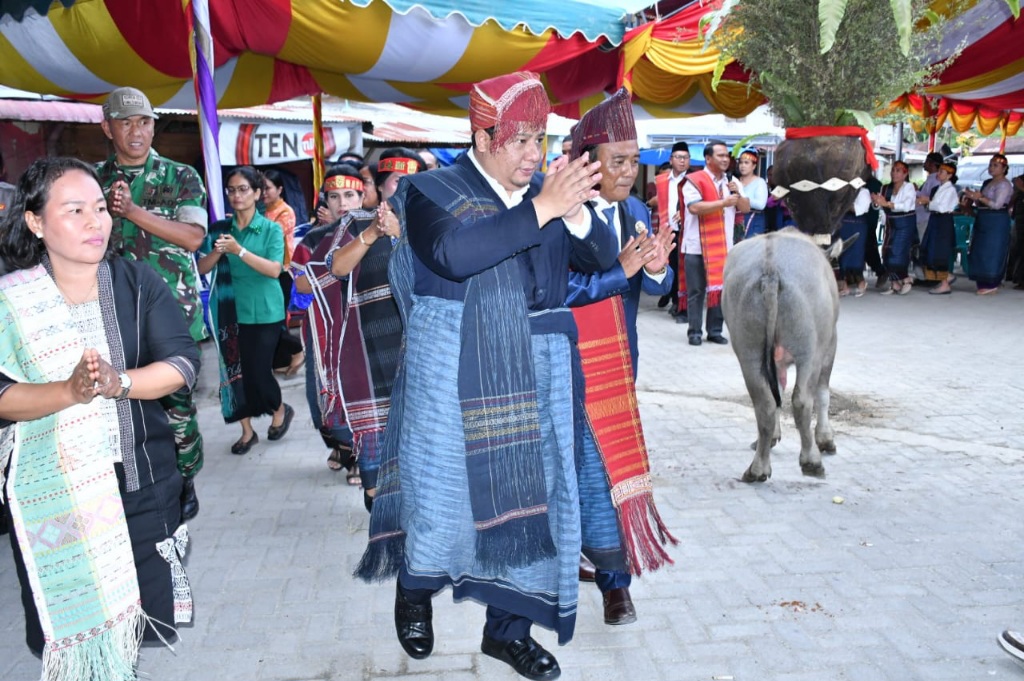 Horja Bius Ritual Mangalahat Horbo