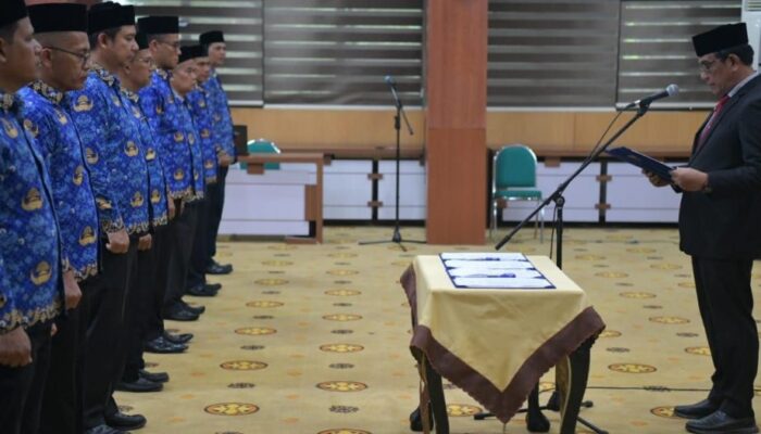 Ikuti SOTK Baru, 610 Pejabat Administrator Dan Pengawas Pemerintah Aceh Dikukuhkan