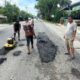 Acai Sembada Perbaiki Jalan Provinsi Rusak Dengan Dana Pribadi