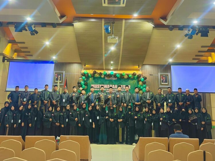 Aris Munandar Nahkodai Remaja Masjid Raya Baiturrahman 2025-2027