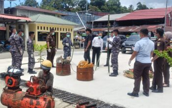 Kejari Nias Selatan Musnahkan Barang Bukti Kasus Ilegal Fishing